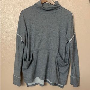 Coziest Free People Gray turtleneck XS w/pockets